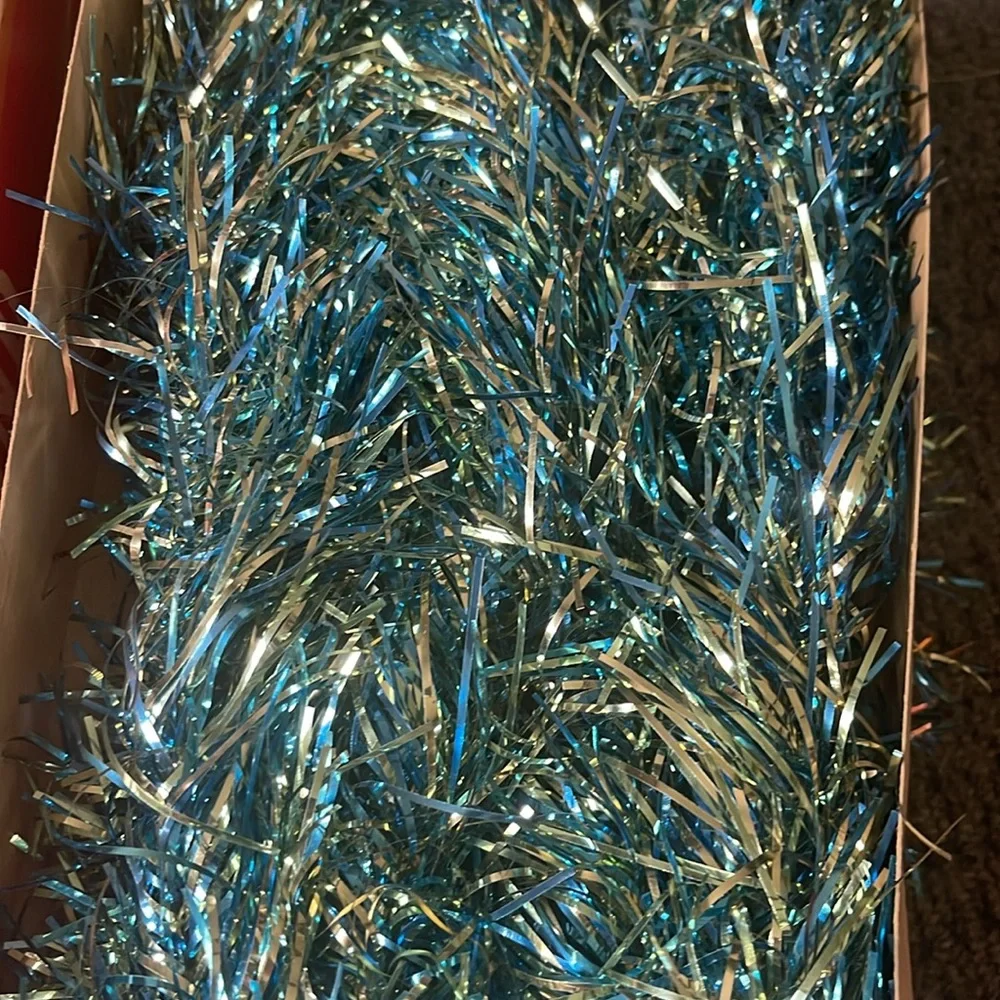 box VTG Tarnish Proof Flameproof Silver blue Tinsel Garland 25 yards Christmas